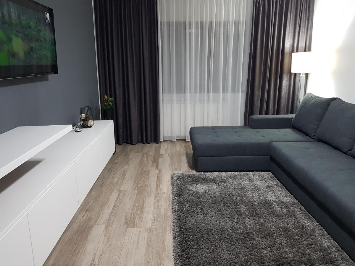 Mary Apartment Галац Екстер'єр фото