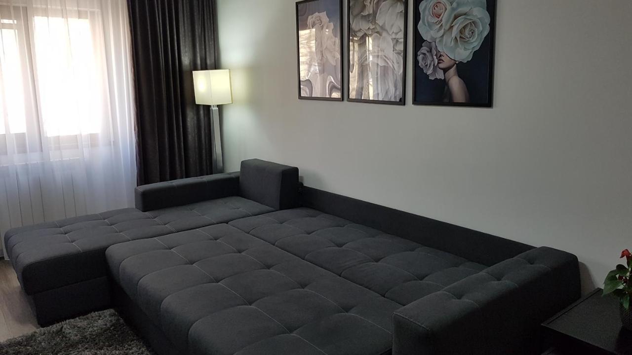 Mary Apartment Галац Екстер'єр фото