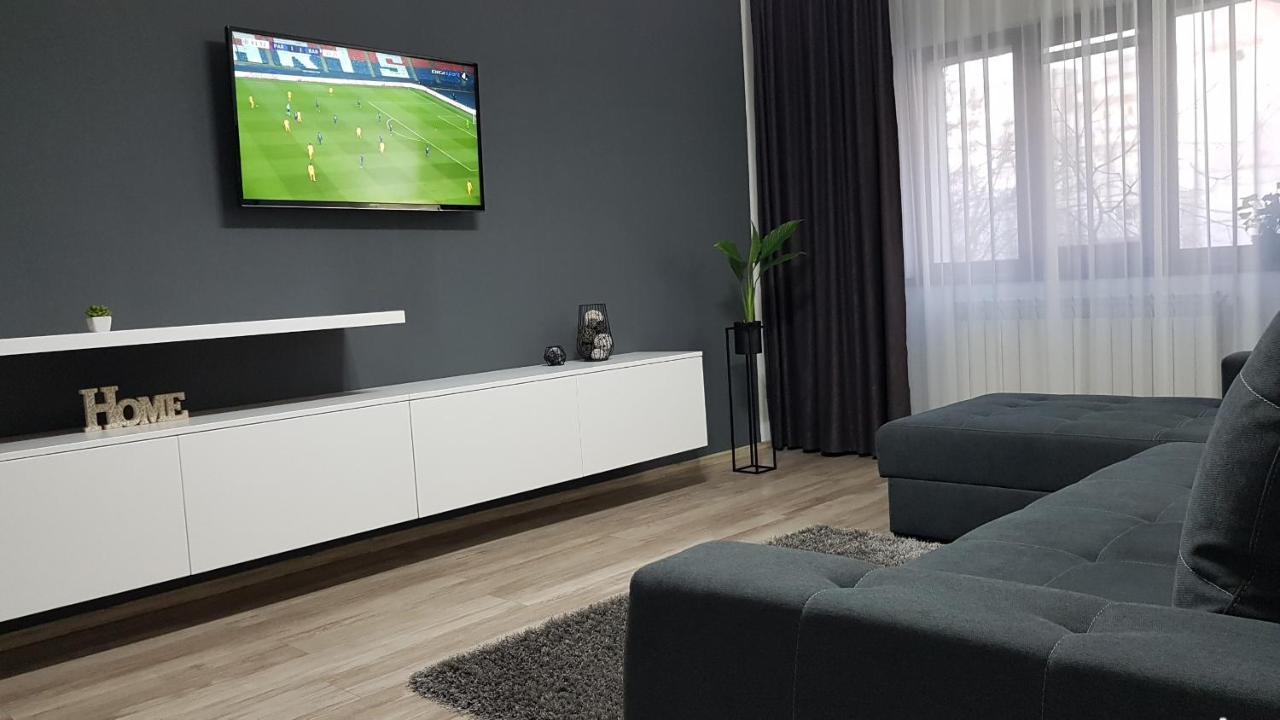 Mary Apartment Галац Екстер'єр фото