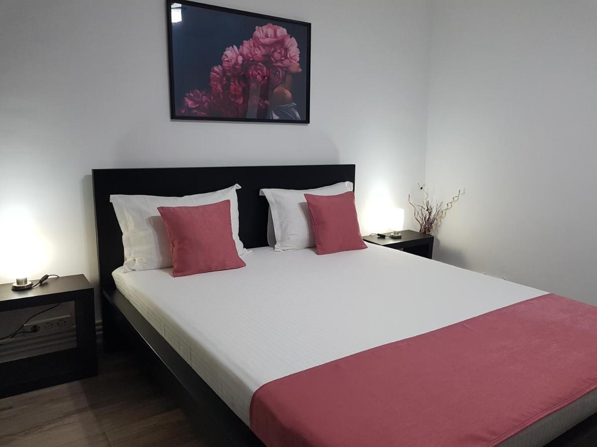 Mary Apartment Галац Екстер'єр фото
