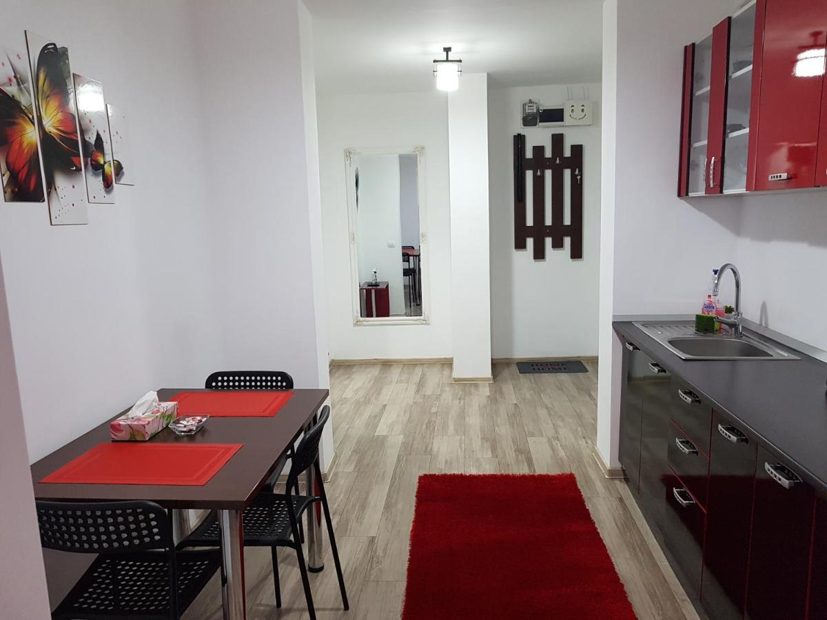 Mary Apartment Галац Екстер'єр фото