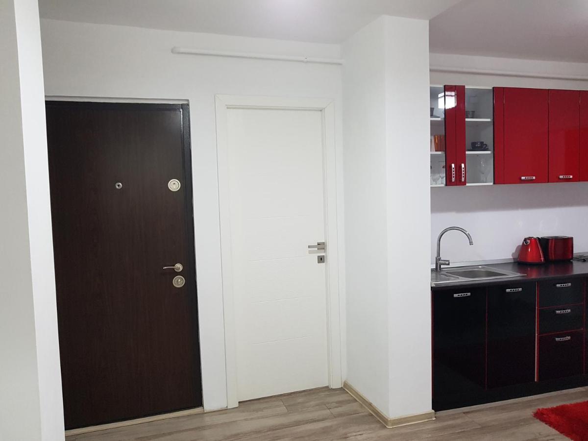 Mary Apartment Галац Екстер'єр фото