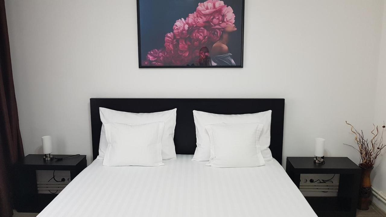 Mary Apartment Галац Екстер'єр фото