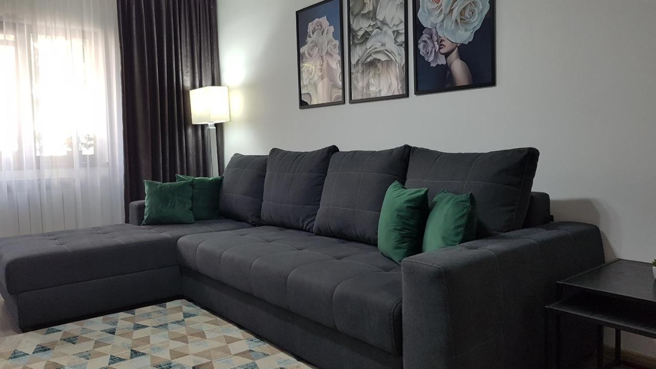 Mary Apartment Галац Екстер'єр фото