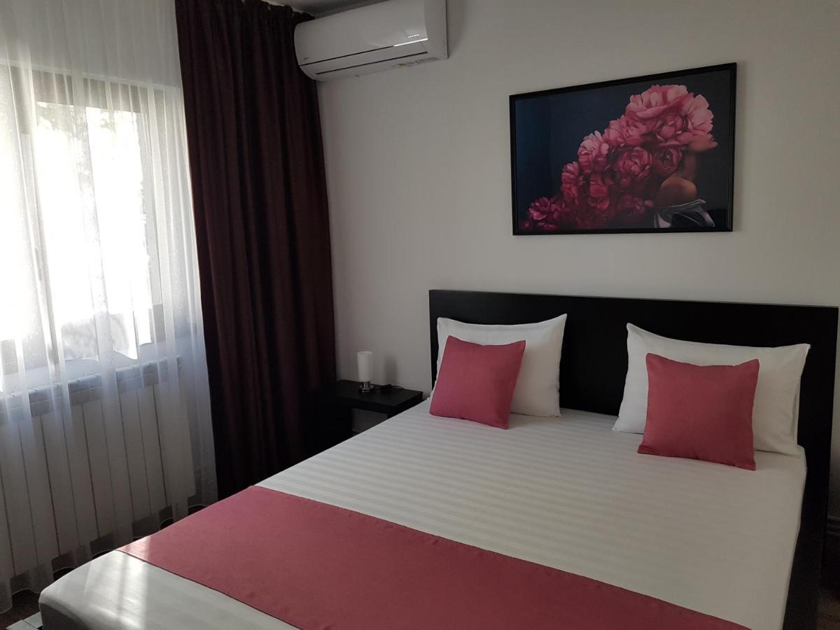 Mary Apartment Галац Екстер'єр фото