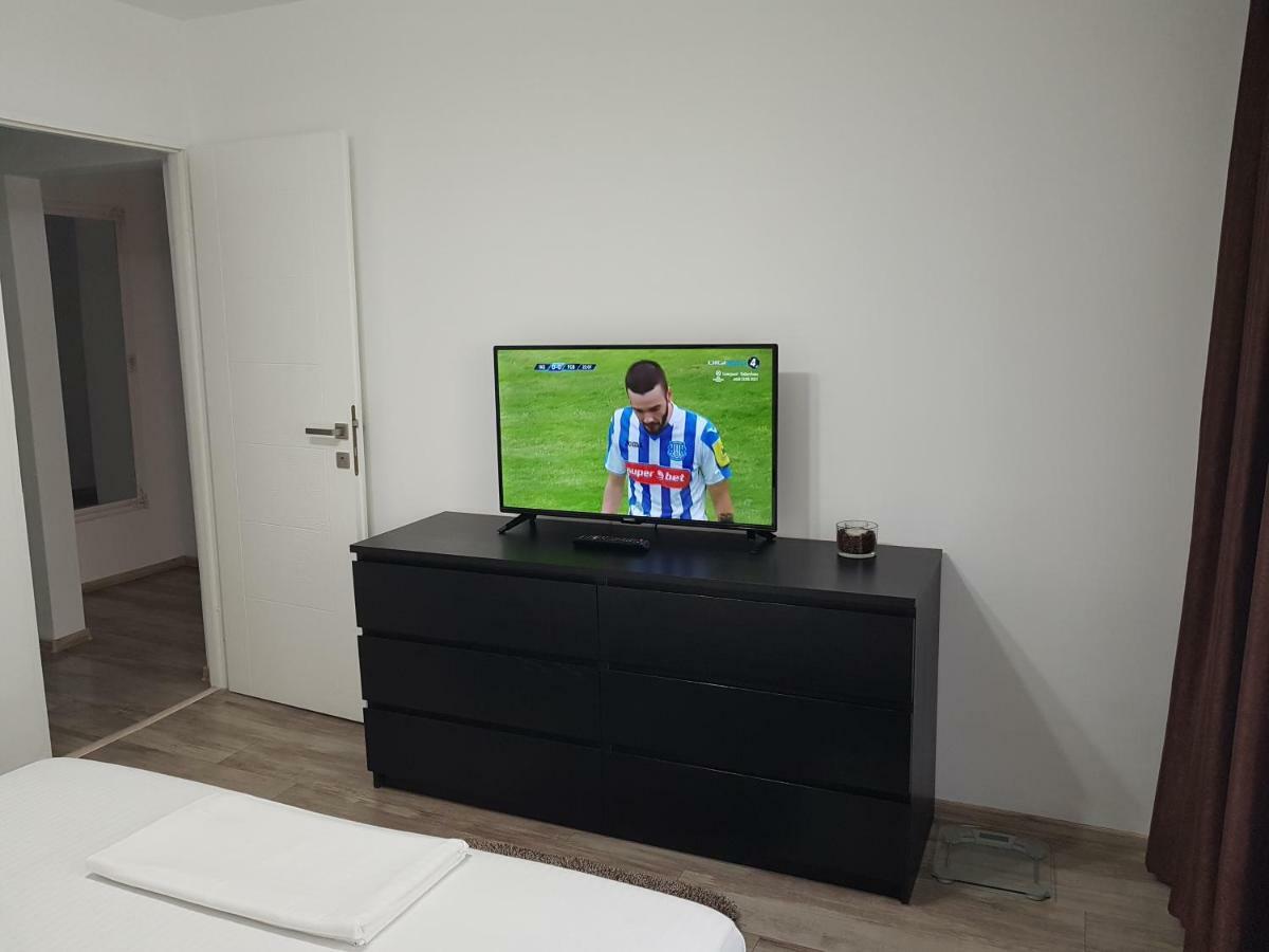 Mary Apartment Галац Екстер'єр фото
